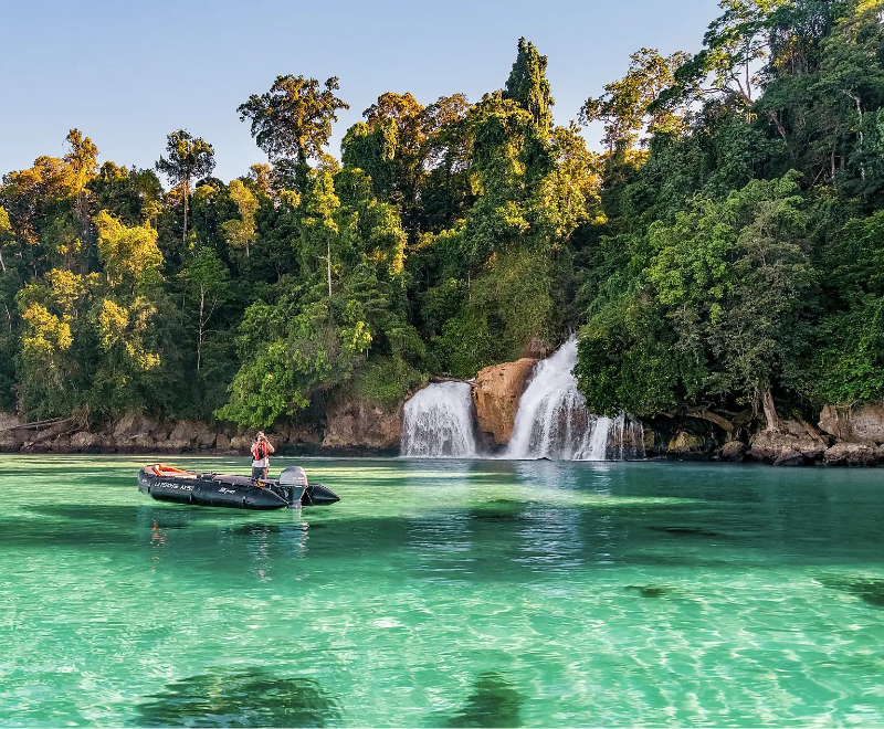 ダーウィン発着|インドネシア ラジャアンパットとマルク諸島 12日間