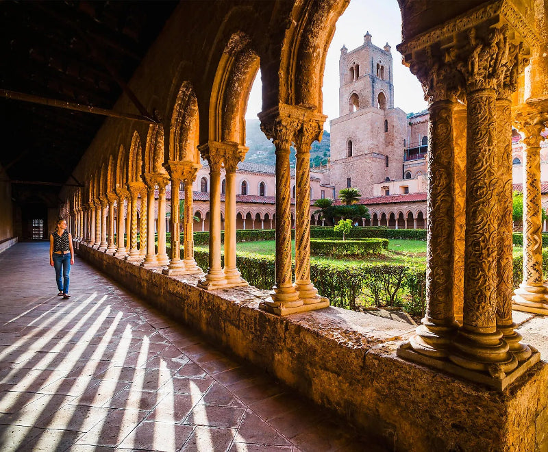 バルセロナ発/マルタ着|地中海クルーズ シチリア島、サルデーニャ島、マヨルカ島 8日間