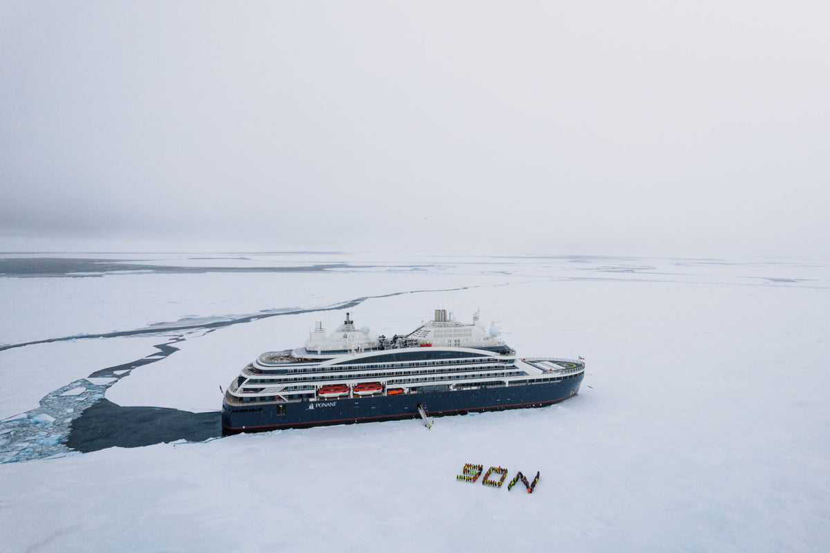 2 つの北極点に到達するクルーズ会社初の新航路を発表