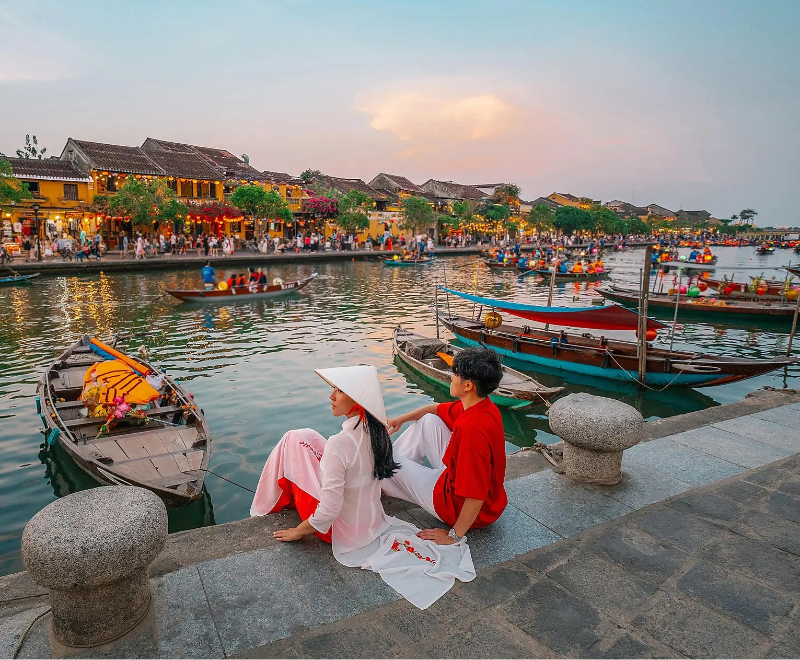 シンガポール発 香港着｜ベトナムクルーズ